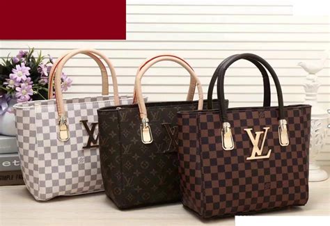 Women's Designer & Luxury Handbags 